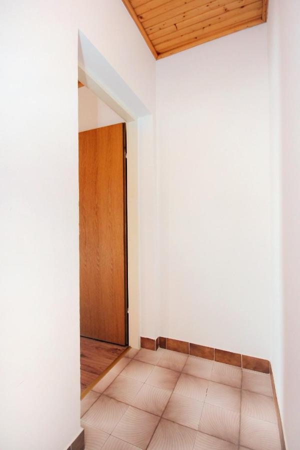 Apartments And Rooms By The Sea Mandre, Pag - 3557 Kolan Exterior foto